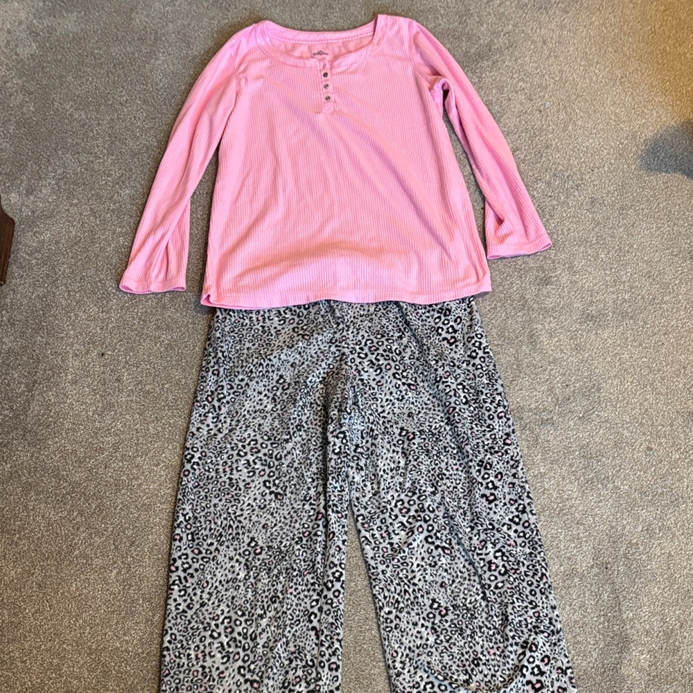 Wal-Mart brand women’s fleece pajamas size medium